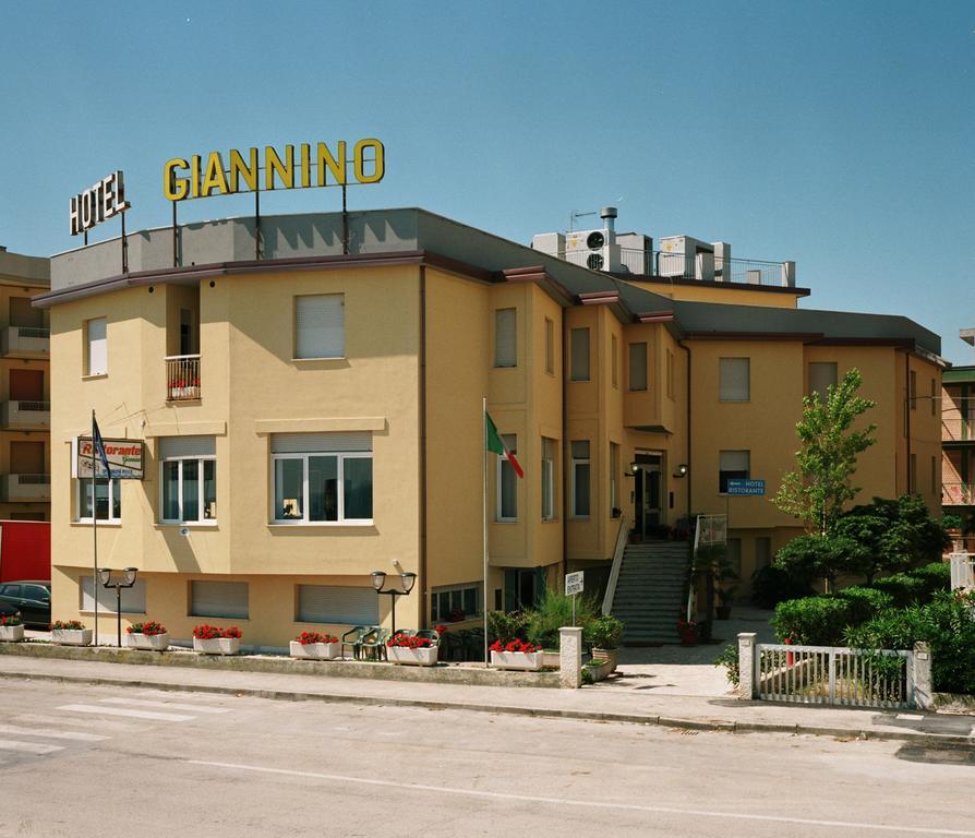 Hotel Giannino Porto Recanati Eksteriør billede